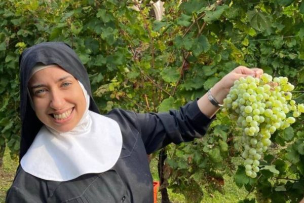 Justiça ou Perseguição? A Freira Brasileira que Desafia o Vaticano